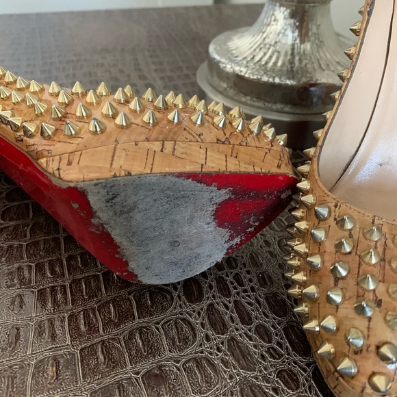 Christian Louboutin Gold Spike heels - Picture 4 of 4